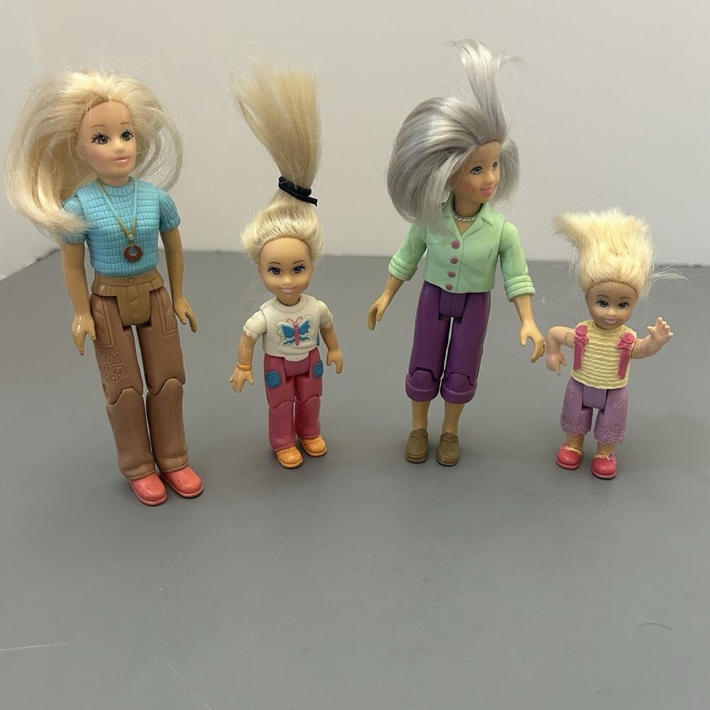 Fisher Price Loving Family Doll Lot of 4 Mom Girl Toddler Grandmother 2006 READ